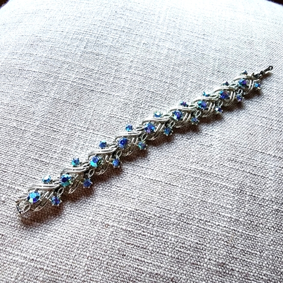 Vintage 1950s Coro Silver-tone Bracelet w Blue Aurora Borealis Rhinestones - Picture 3 of 8